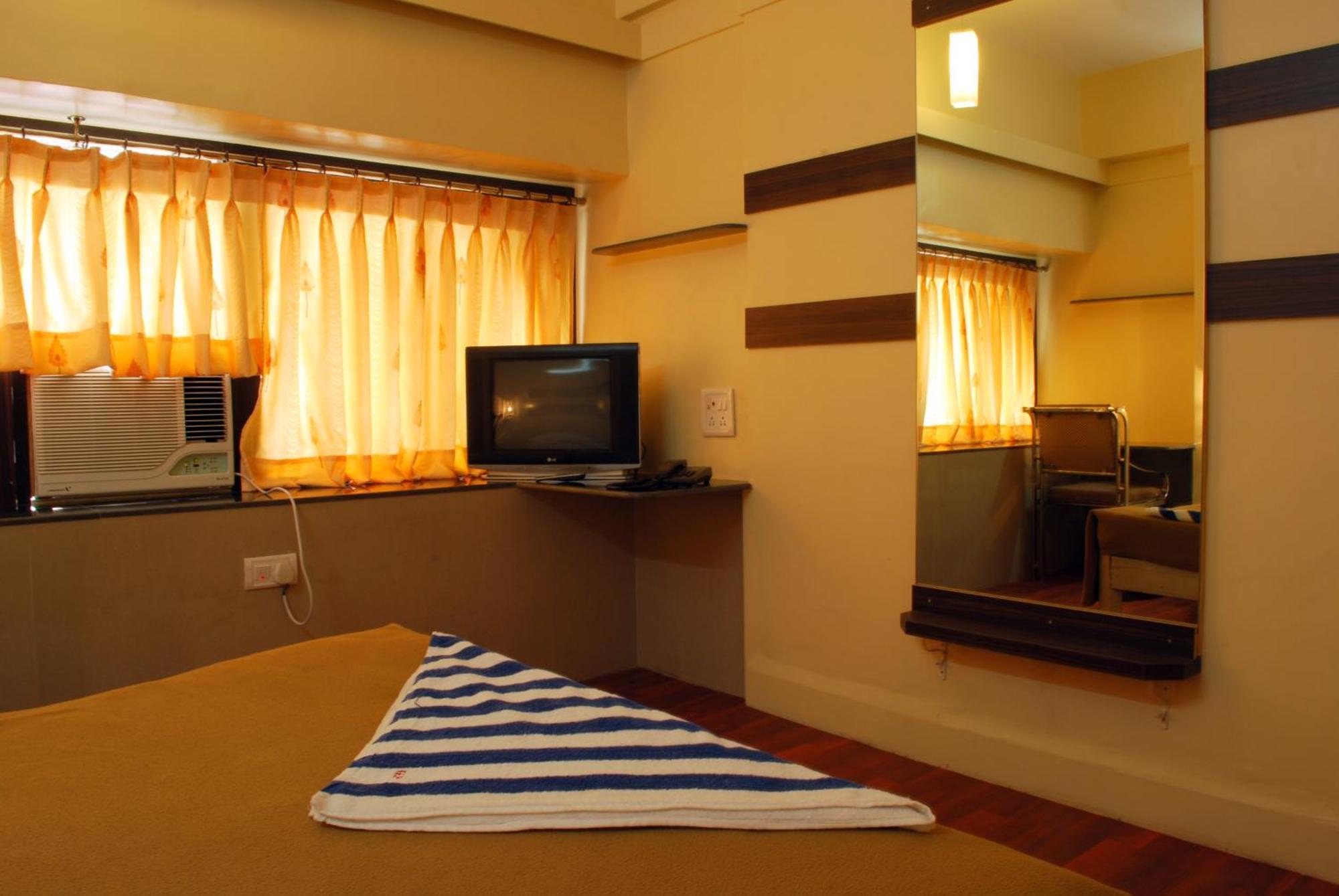 Hotel Golden Palace Pvt Ltd Bombay Exterior foto